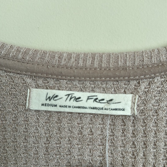 WE THE FREE Santa Clara Thermal Long Sleeve Waffle Knit Top — medium - Picture 7 of 11